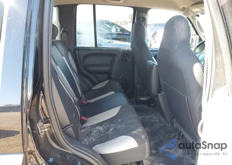 2003 Jeep Liberty Sport из США, поврежденный, VIN 1J4GL48K93W663856